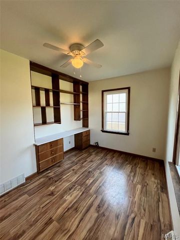 619 E 8th Street, Washington, MO 63090