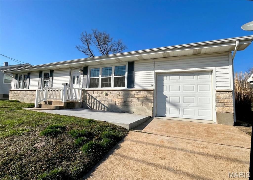 619 E 8th Street, Washington, MO 63090