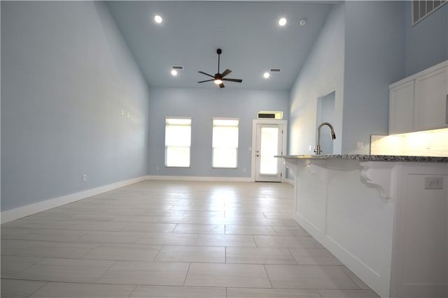 1860 Garnet Avenue, Centerton, AR 72719