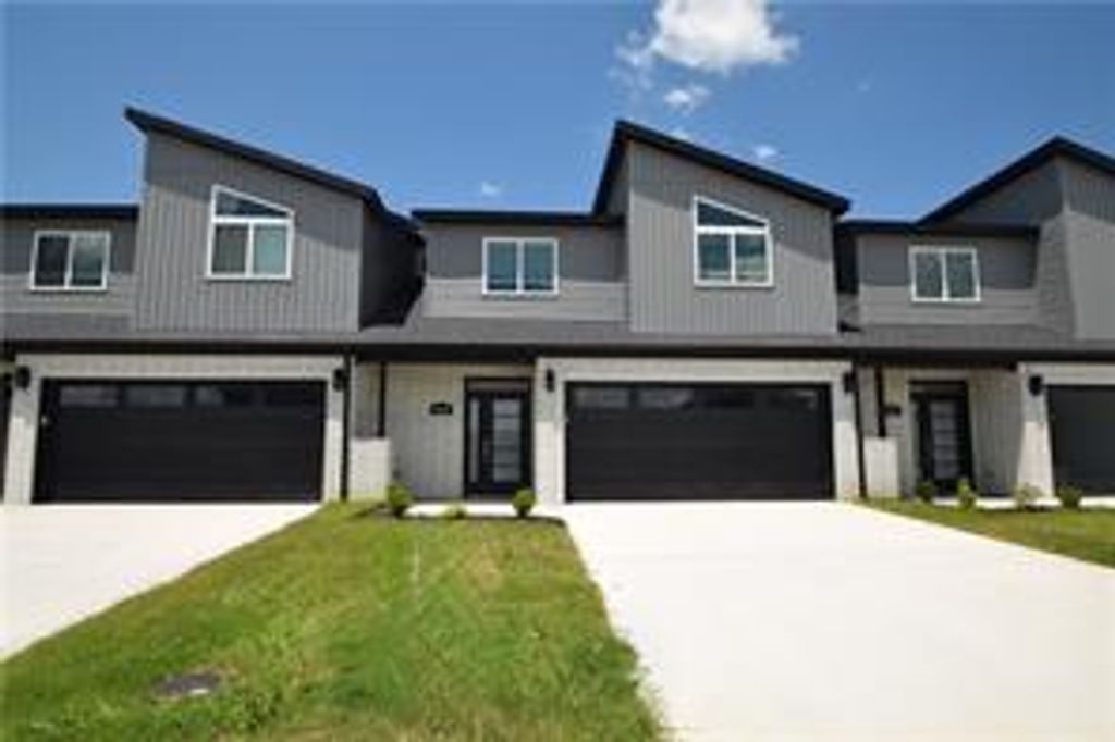 1860 Garnet Avenue, Centerton, AR 72719