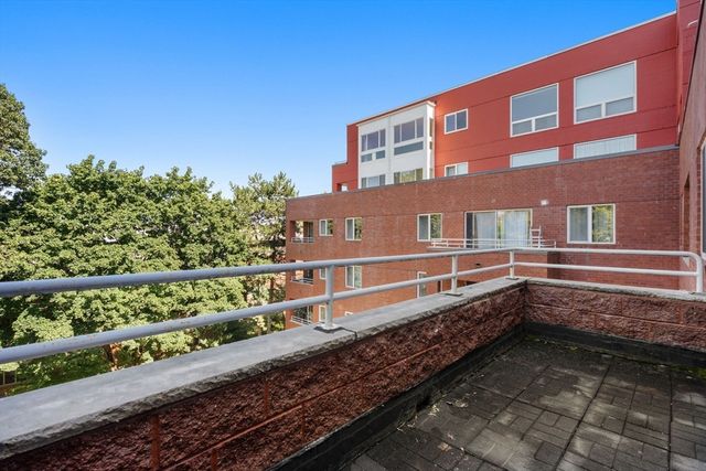 50 Watertown Street 402, Watertown, MA 02472