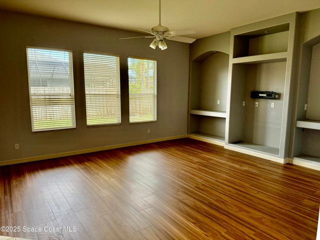 5971 Newbury Circle, Melbourne, FL 32940