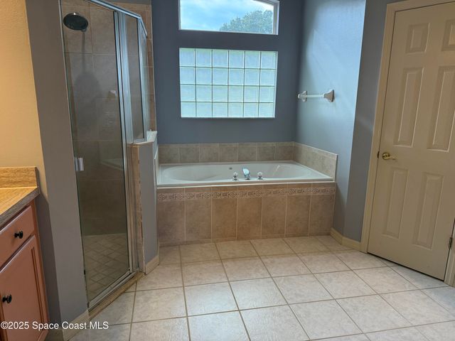 5971 Newbury Circle, Melbourne, FL 32940