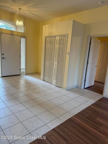 5971 Newbury Circle, Melbourne, FL 32940