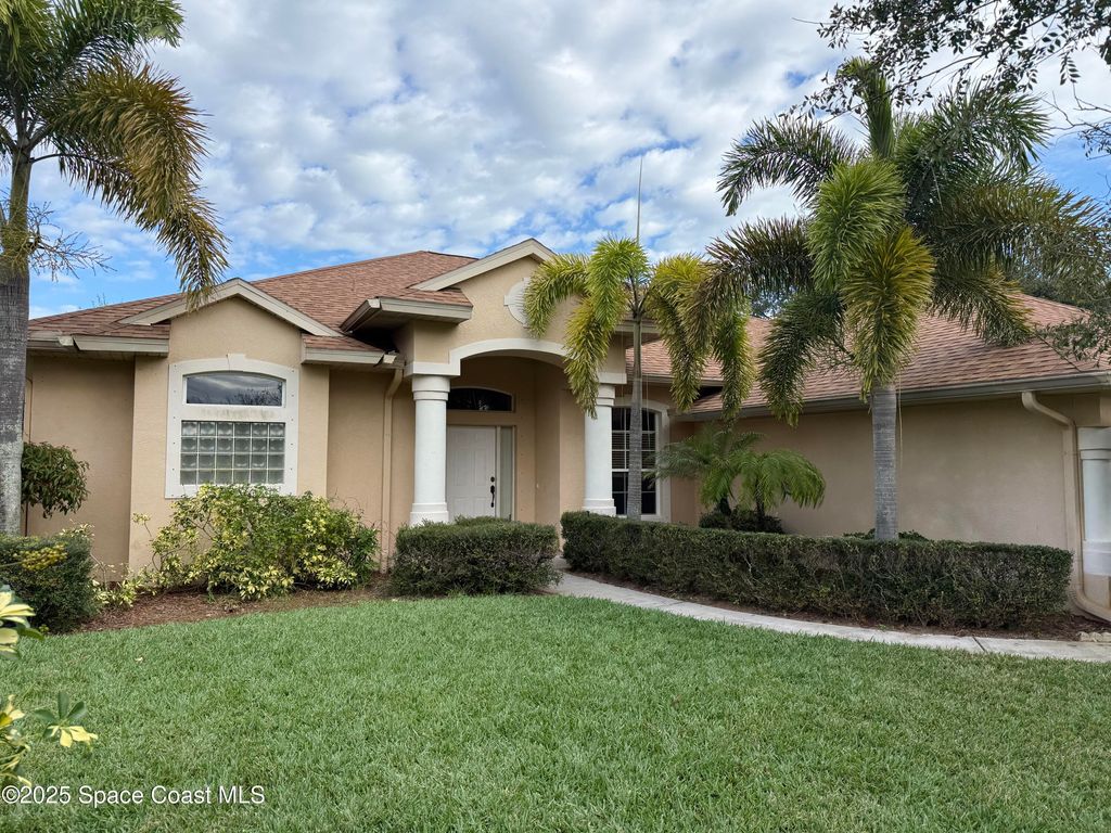 5971 Newbury Circle, Melbourne, FL 32940