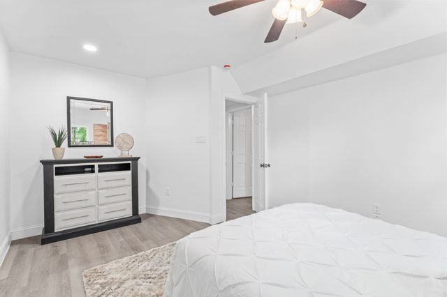 5606 Lea Crest Lane, Fort Worth, TX 76135