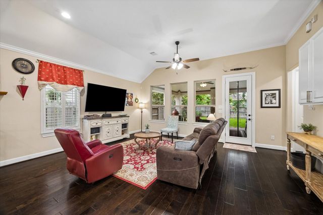 162 Elderberry Trail, Montgomery, TX 77316