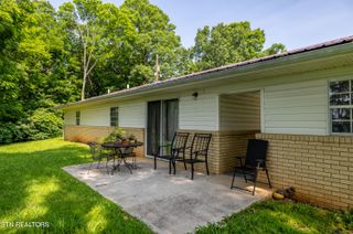 2825 P V T Drive, Dandridge, TN 37725