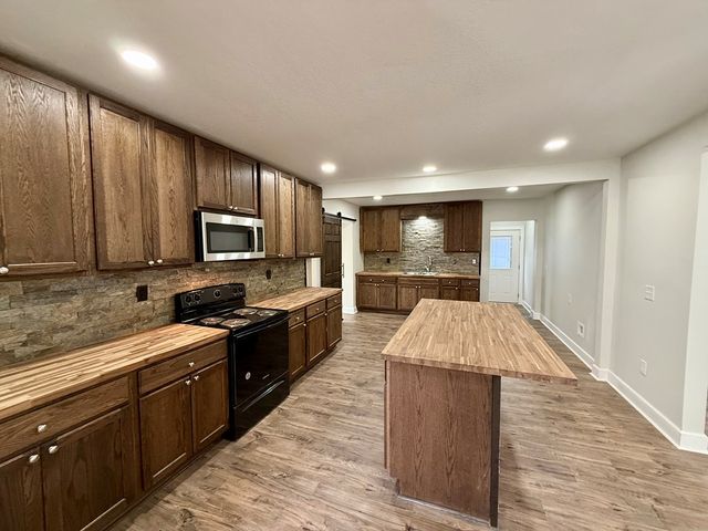 1001 S Edgewood Dr, Dothan, AL 36301