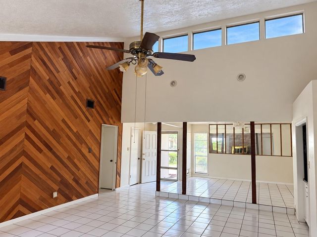 10434 Carlow Lane, La Porte, TX 77571