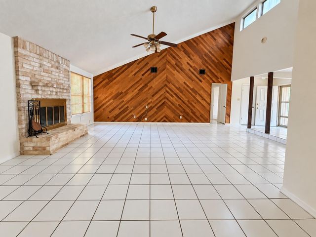 10434 Carlow Lane, La Porte, TX 77571