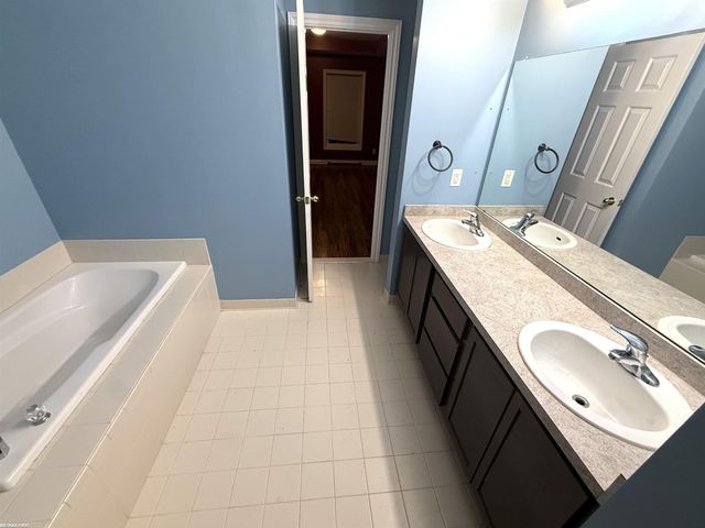 5647 Hampshire Lane, Ypsilanti, MI 48197