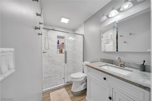 102 Crescent Lake DR, North Fort Myers, FL 33917