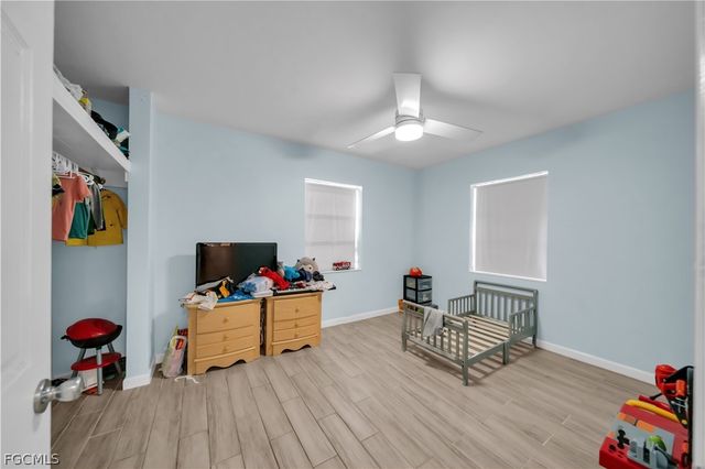 102 Crescent Lake DR, North Fort Myers, FL 33917