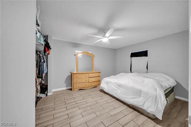 102 Crescent Lake DR, North Fort Myers, FL 33917