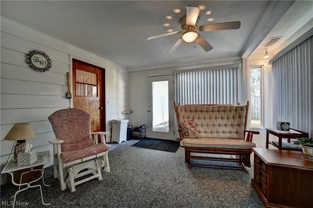 1017 Kaderly Street NW, New Philadelphia, OH 44663