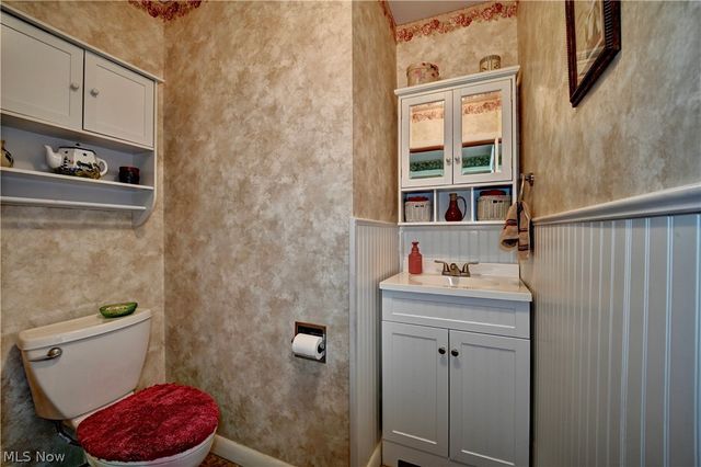 1017 Kaderly Street NW, New Philadelphia, OH 44663