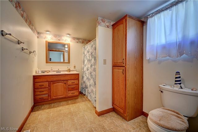 1017 Kaderly Street NW, New Philadelphia, OH 44663