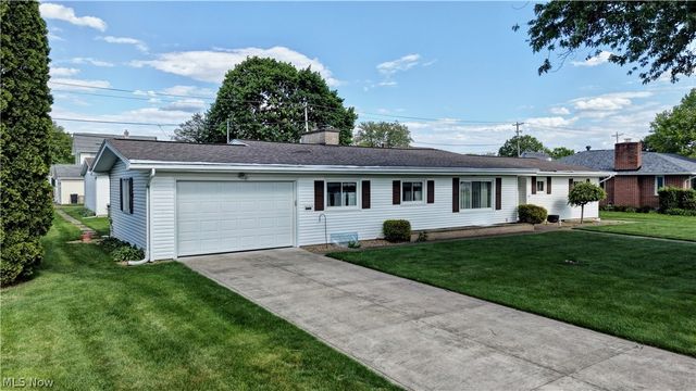 1017 Kaderly Street NW, New Philadelphia, OH 44663