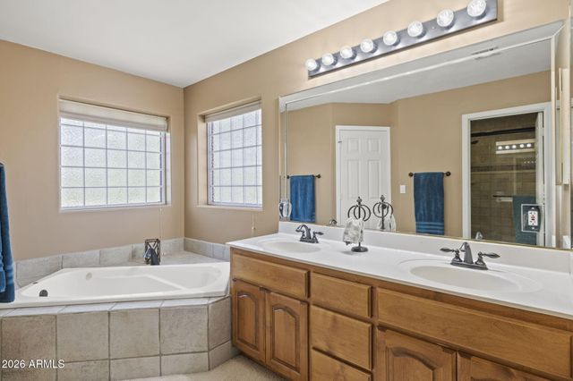 47012 N New River Road, New River, AZ 85087