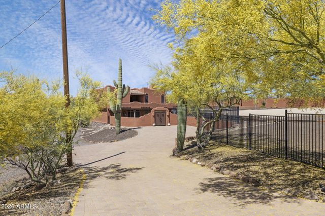 47012 N New River Road, New River, AZ 85087