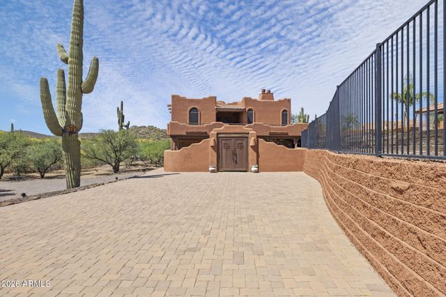 47012 N New River Road, New River, AZ 85087