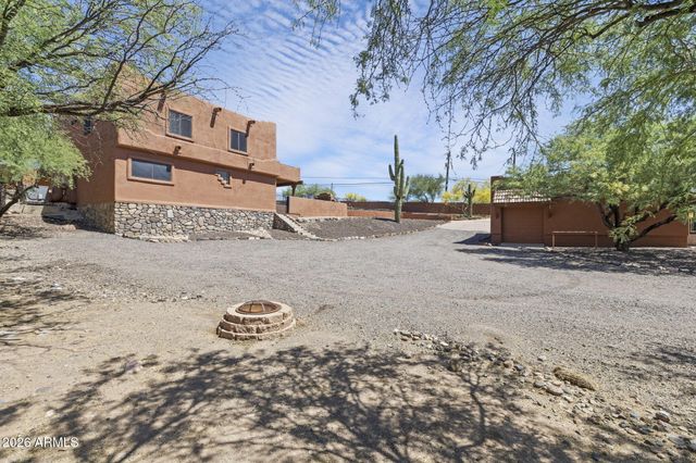 47012 N New River Road, New River, AZ 85087