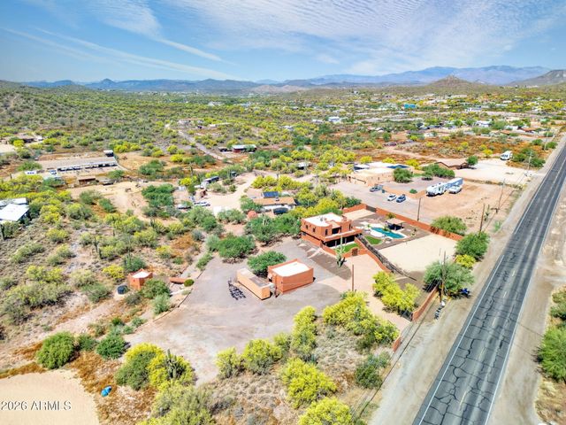 47012 N New River Road, New River, AZ 85087