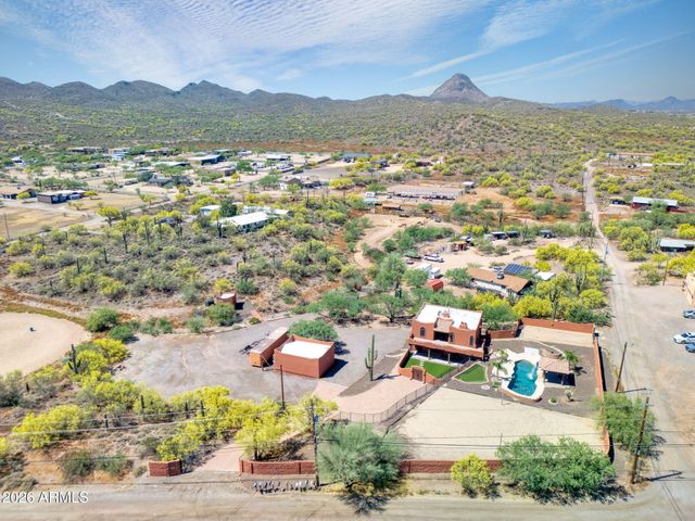 47012 N New River Road, New River, AZ 85087