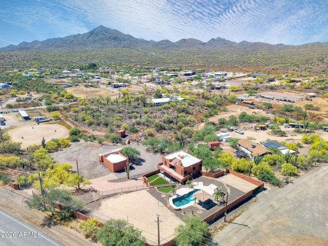 47012 N New River Road, New River, AZ 85087