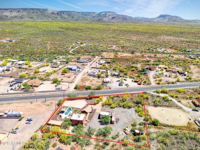 47012 N New River Road, New River, AZ 85087