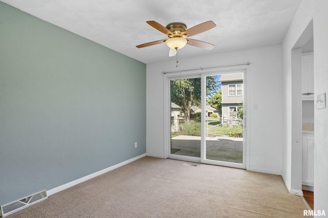 109 N 3RD Street, Colona, IL 61241