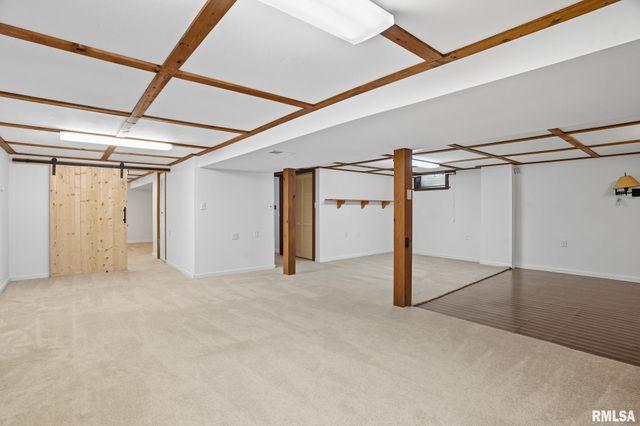 109 N 3RD Street, Colona, IL 61241