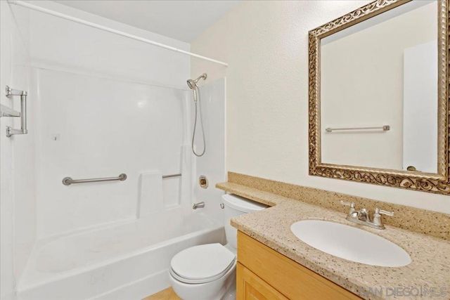 6350 Genesee Ave 220, San Diego, CA 92122