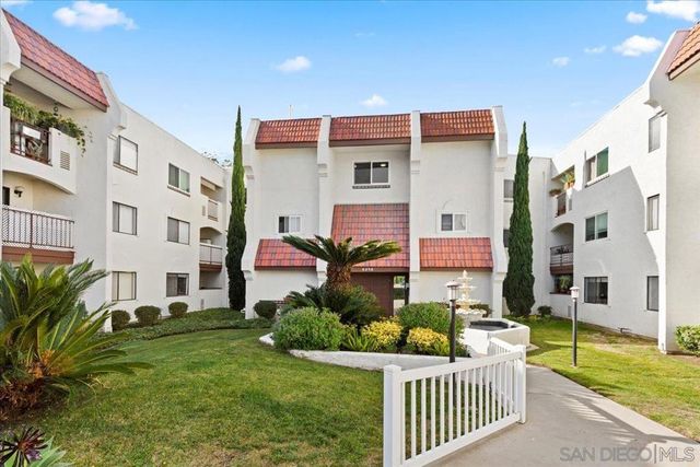 6350 Genesee Ave 220, San Diego, CA 92122