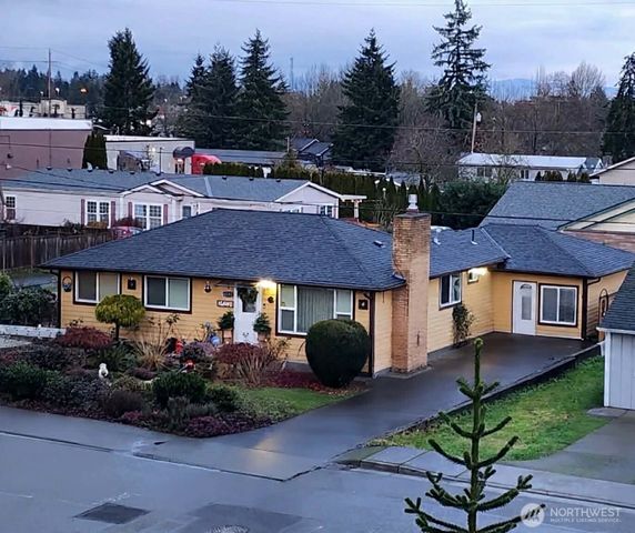 10107 Meridian Avenue, Everett, WA 98208