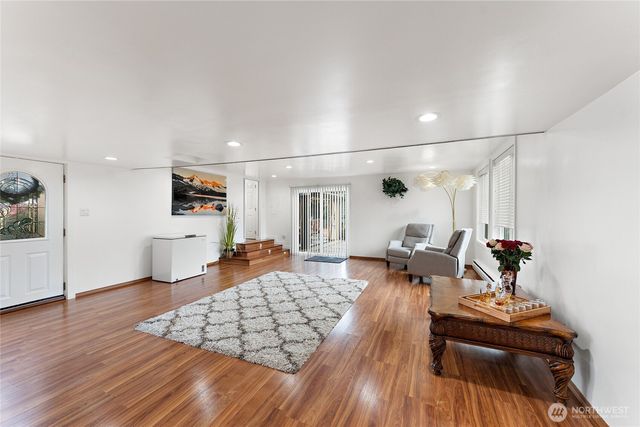 10107 Meridian Avenue, Everett, WA 98208