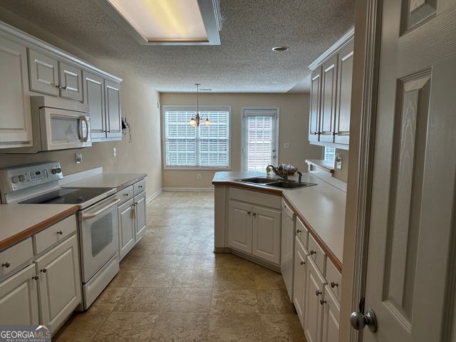 28 Pinewood Circle, Colbert, GA 30628