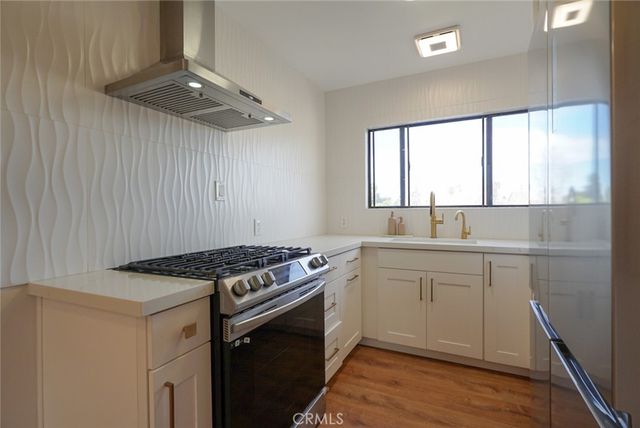 2105 E Ocean 19, Long Beach, CA 90803