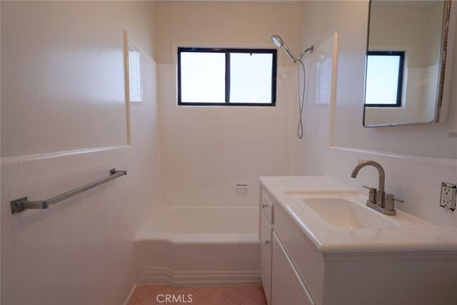 2105 E Ocean 19, Long Beach, CA 90803