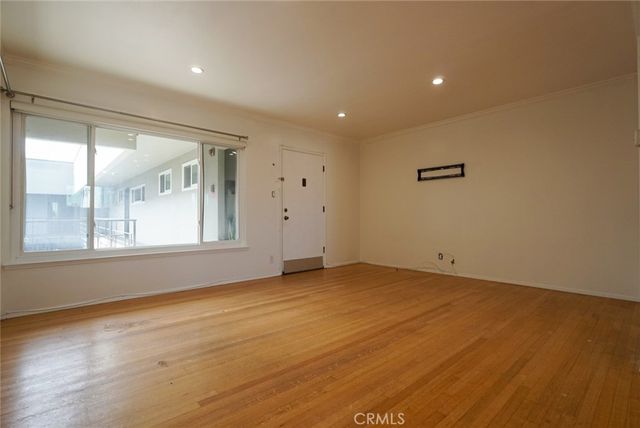 2105 E Ocean 19, Long Beach, CA 90803