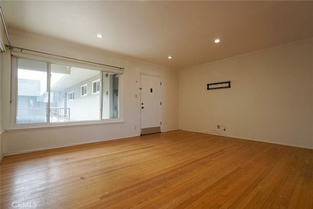 2105 E Ocean 19, Long Beach, CA 90803