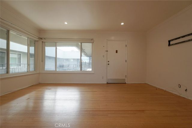 2105 E Ocean 19, Long Beach, CA 90803