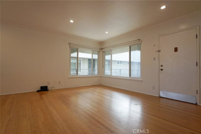 2105 E Ocean 19, Long Beach, CA 90803