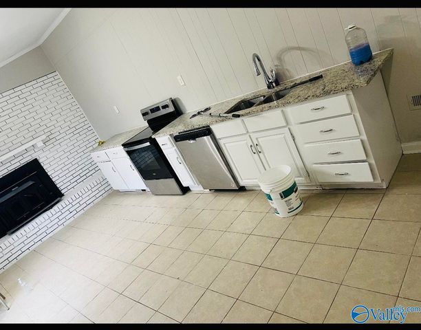 3605 6th Avenue Sw, Huntsville, AL 35805