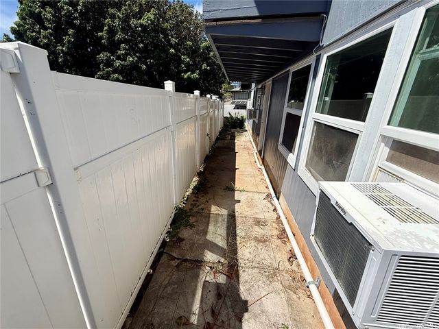 1469 Alewa Drive, Honolulu, HI 96817