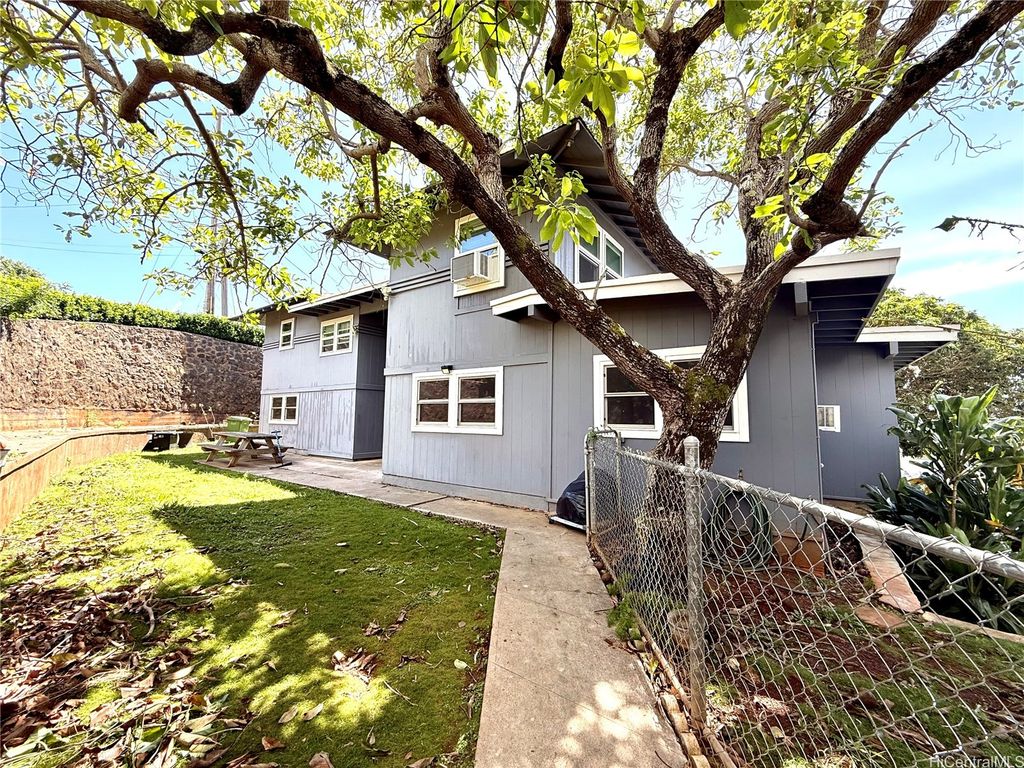 1469 Alewa Drive, Honolulu, HI 96817