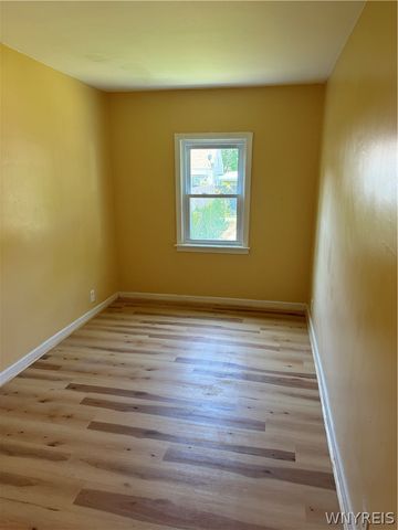 360 38th Street, Niagara Falls, NY 14303