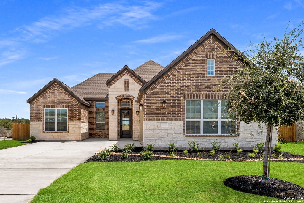 207 Azalea Alley, Castroville, TX 78009