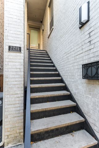 2215 Worthington Street, Dallas, TX 75204